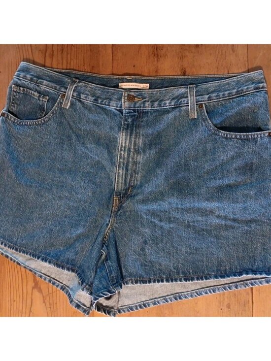 Levis Shorts High Waisted Mom Jean Womens Plus 22W Blue Medium Wash 100% Cotton - Picture 3 of 8
